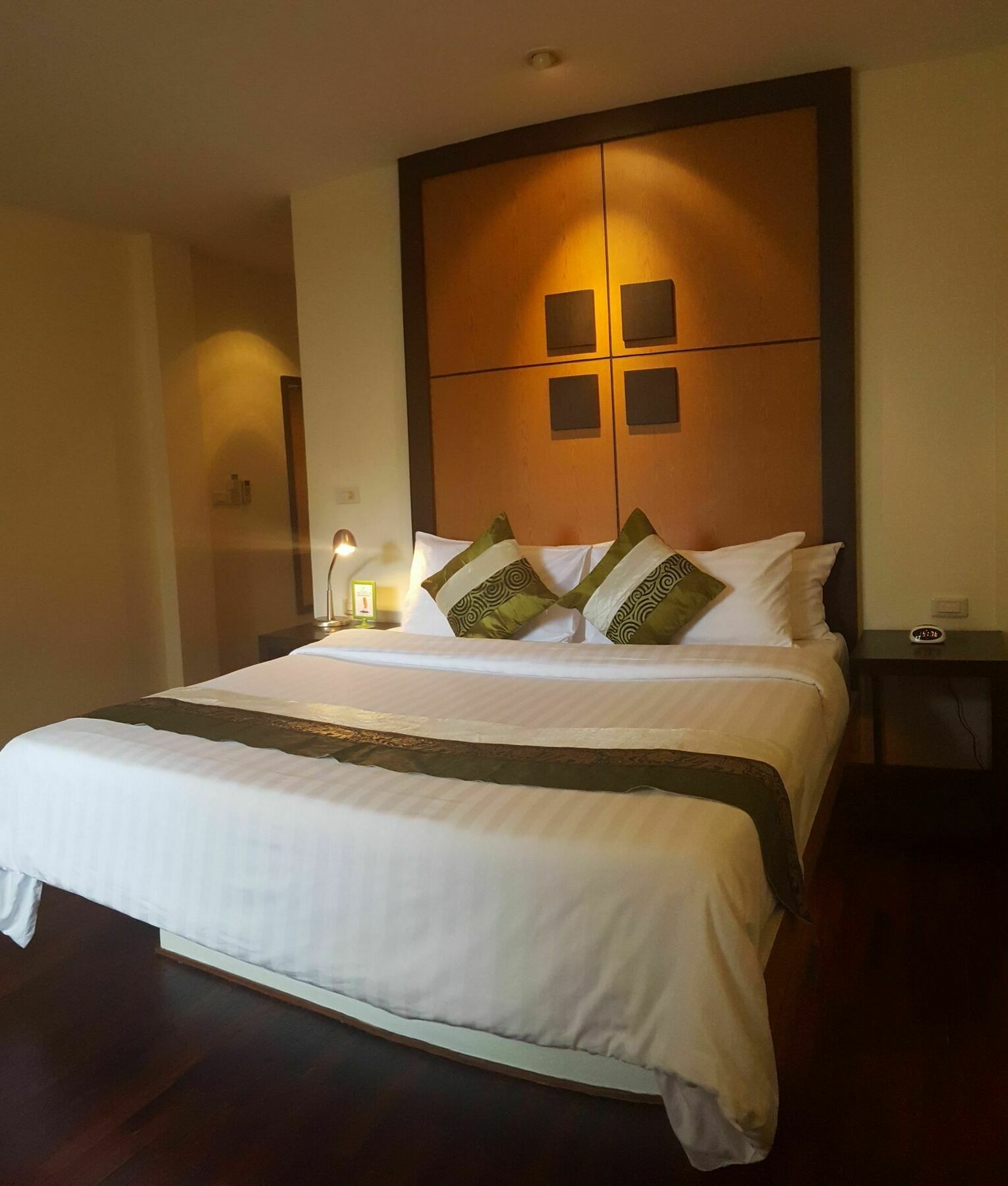 בנגקוק Icheck Inn Sukhumvit 19 מראה חיצוני תמונה